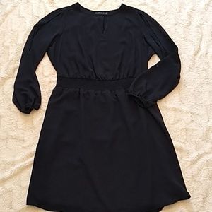 *NWOT cold shoulder black dress